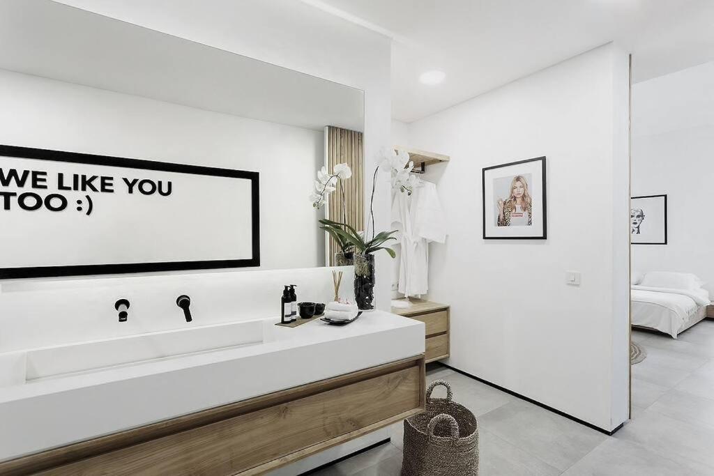 Q - Pool House - Contemporary Pool House - * Seminyak (Bali)